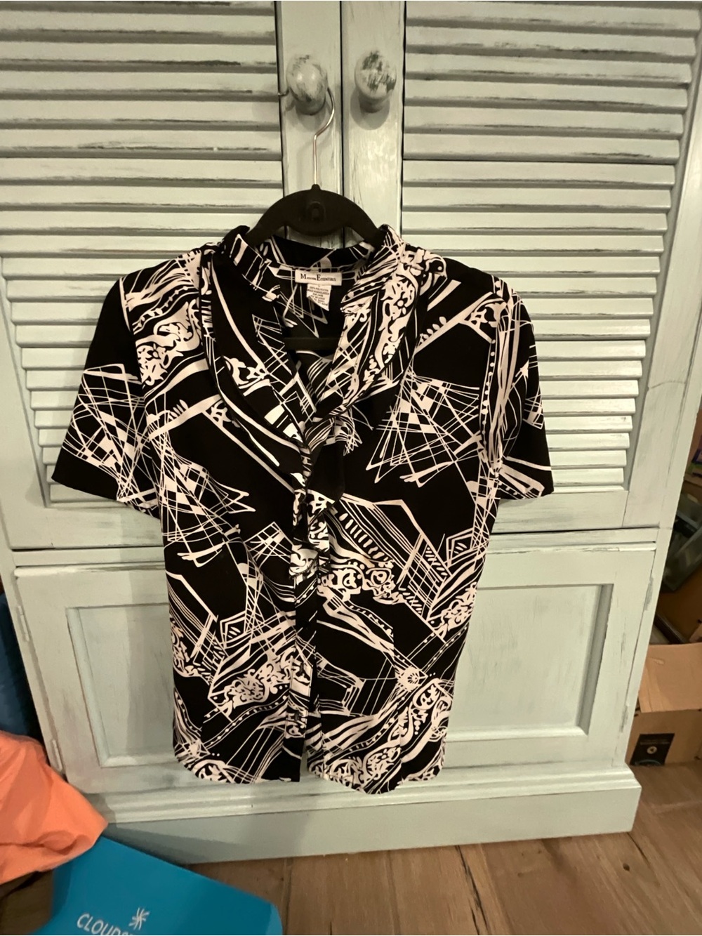 Black & White Geometric Tie-Neck Button Down Top